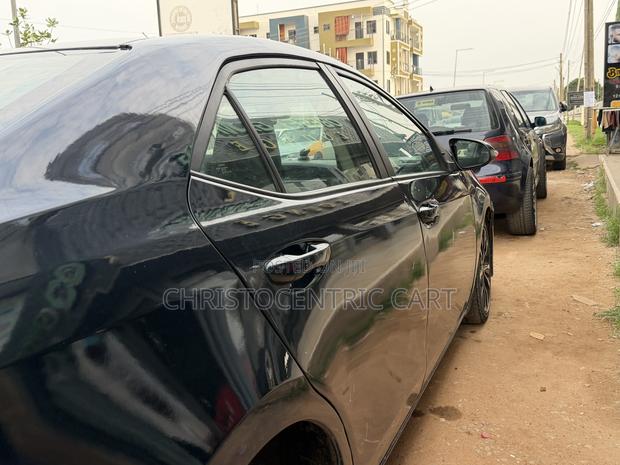 Toyota Corolla SE (1.8L 4cyl 2A) 2018 Gray