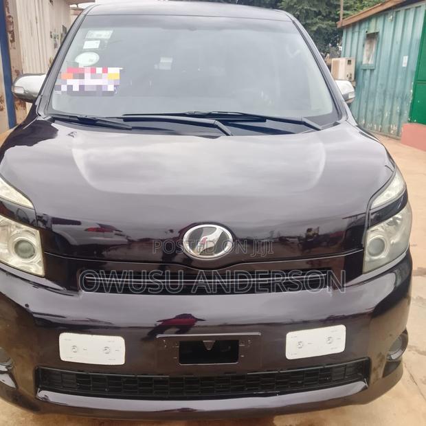 Toyota Voxy 2013 Black