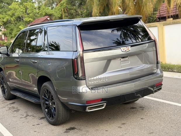 Cadillac Escalade 2022 Gray