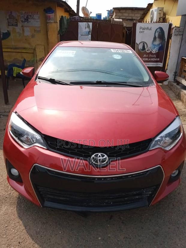 Toyota Corolla S 4dr Sedan (1.8L 4cyl CVT) 2016 Red