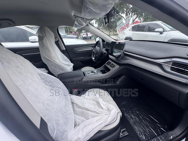 BYD Destroyer 05 DM-i 1.5 Hybrid FWD 2024 White