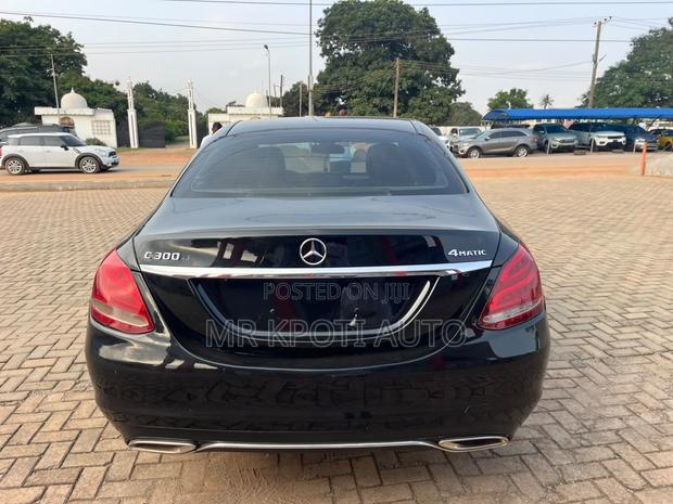 Mercedes-Benz C300 2015 Black
