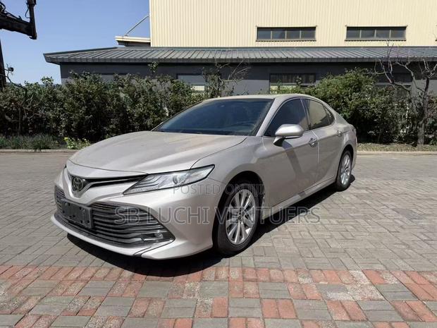 Toyota Camry 2020 Silver