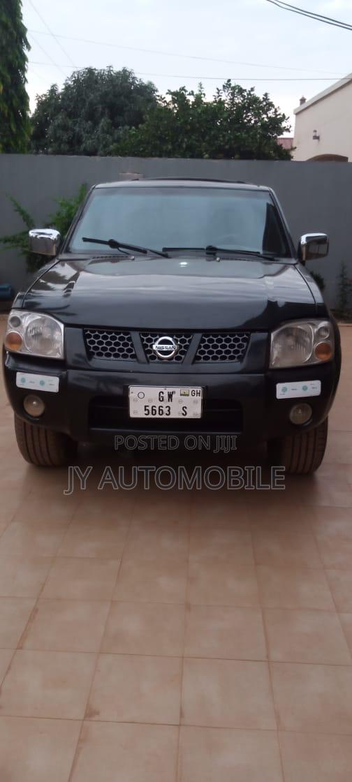 Nissan Hardbody 2000 Black