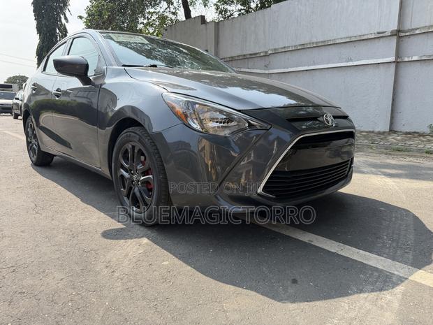 Toyota Yaris iA 1.5 FWD 2018 Gray