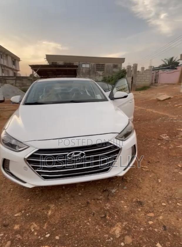 Hyundai Elantra SEL 2018 White