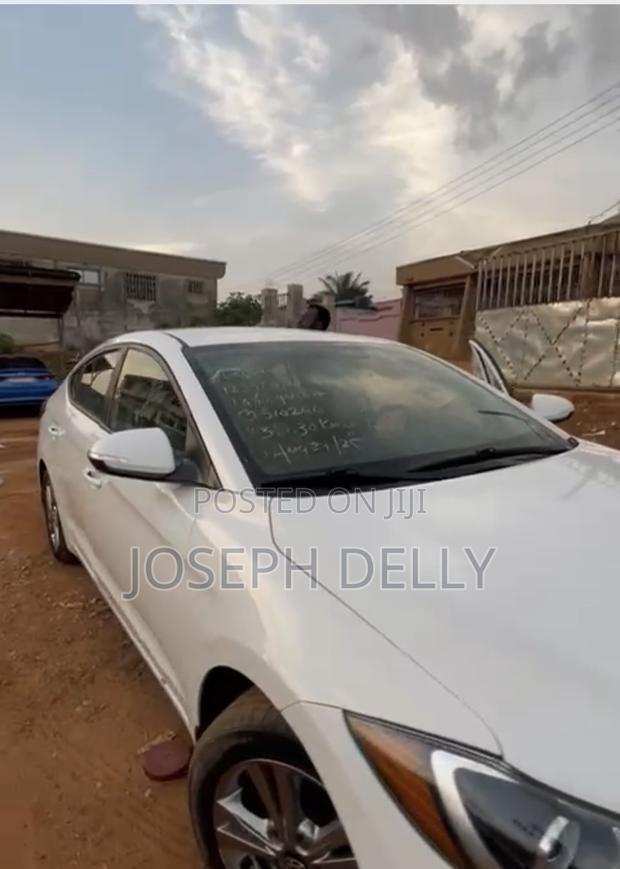 Hyundai Elantra SEL 2018 White