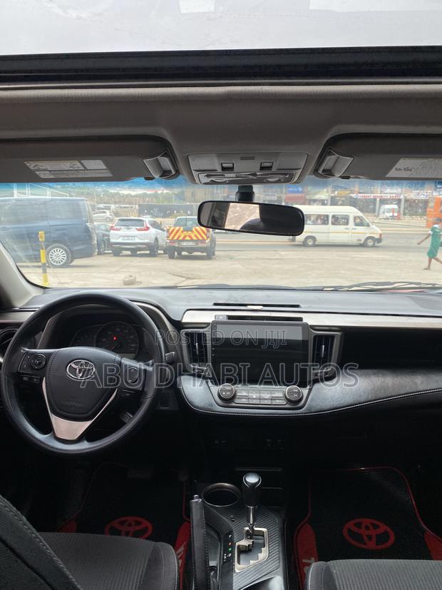 Toyota RAV4 XLE AWD (2.5L 4cyl 6A) 2016 Red