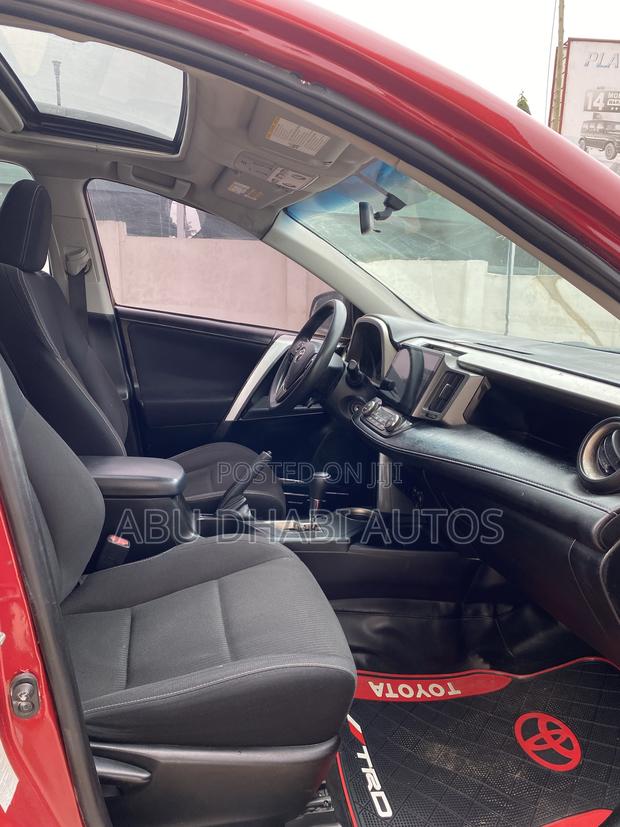 Toyota RAV4 XLE AWD (2.5L 4cyl 6A) 2016 Red