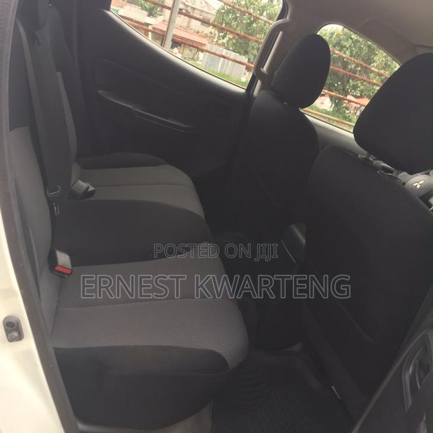 Mitsubishi L200 2023 White