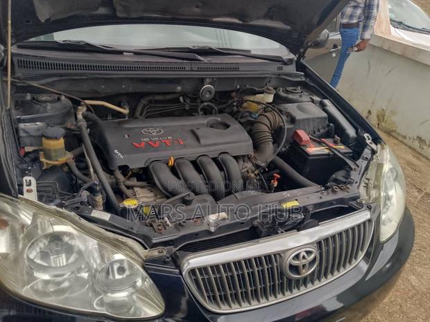 Toyota Corolla Altis 2010 Black