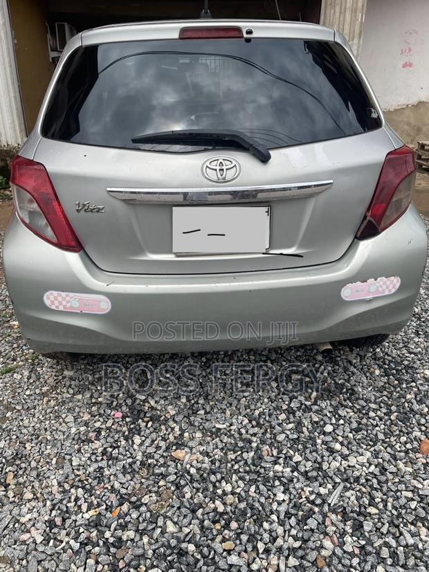 Toyota Vitz 1.3 FWD 3dr 2012 Gray
