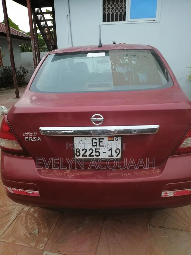 Nissan Versa 2010 Red