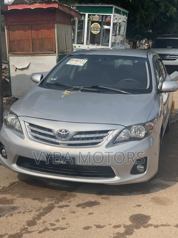 Toyota Corolla 2011 Silver