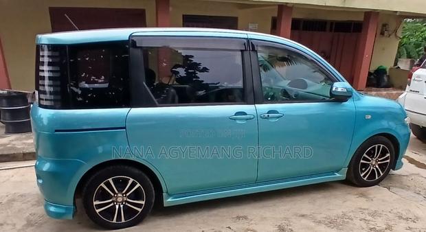 Toyota Sienta 1.5 FWD 2010 Blue