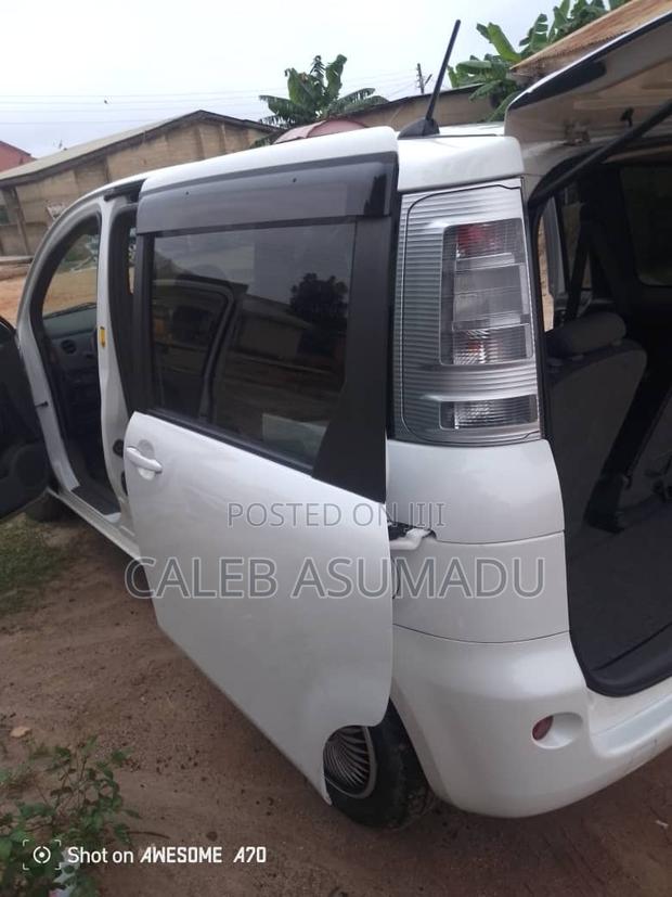 Toyota Sienta 2015 White
