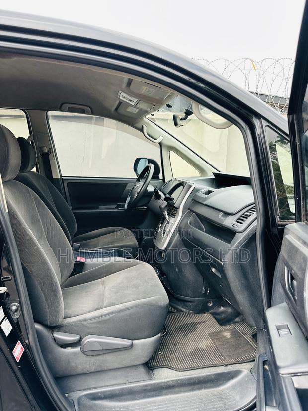 Toyota Voxy 2013 Black