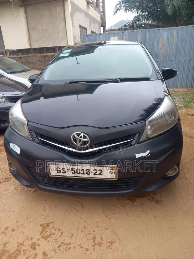 Toyota Vitz 1.3 FWD 5dr 2012 Black