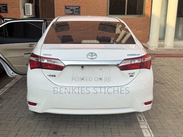 Toyota Corolla 2017 White