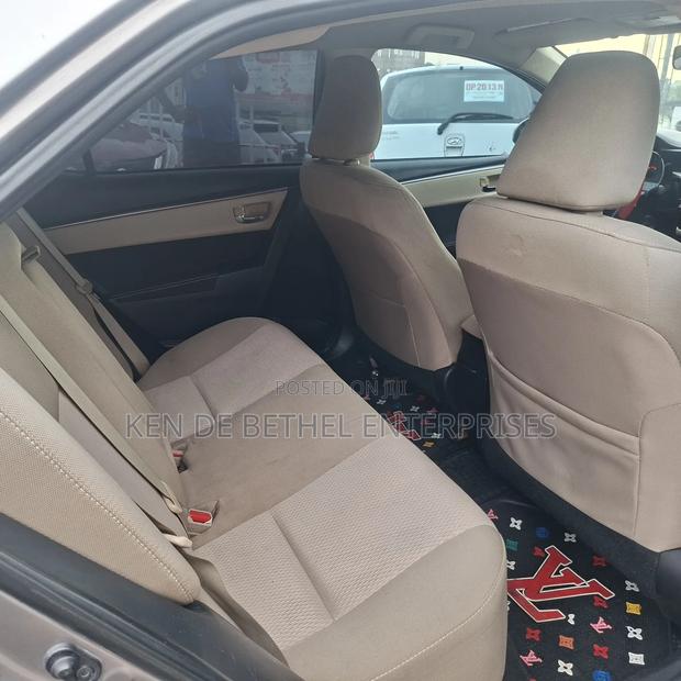 Toyota Corolla 2015 Gray