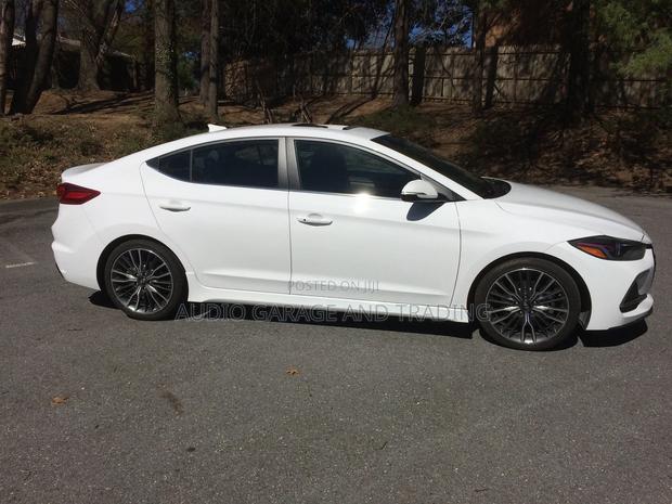 Hyundai Elantra 2018 White