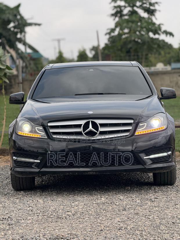 Mercedes-Benz C250 2014 Black