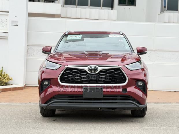 Toyota Highlander XLE 2021