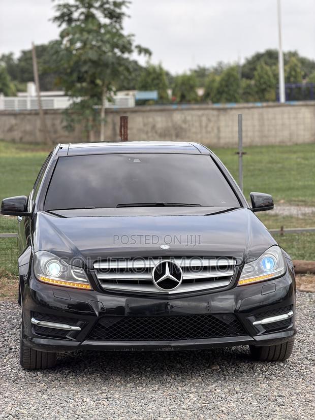 Mercedes-Benz C250 2014 Black