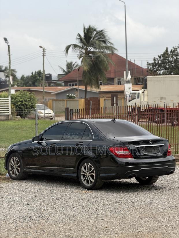 Mercedes-Benz C250 2014 Black