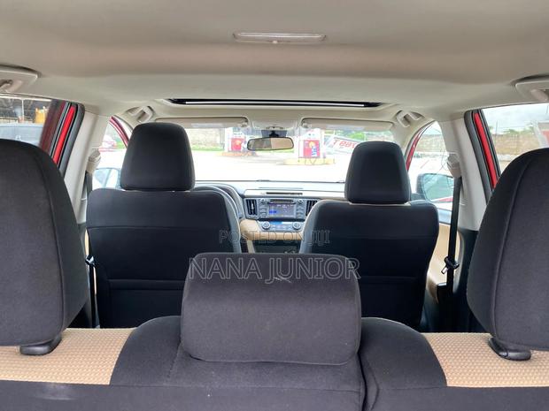 Toyota RAV4 XLE AWD (2.5L 4cyl 6A) 2017 Red