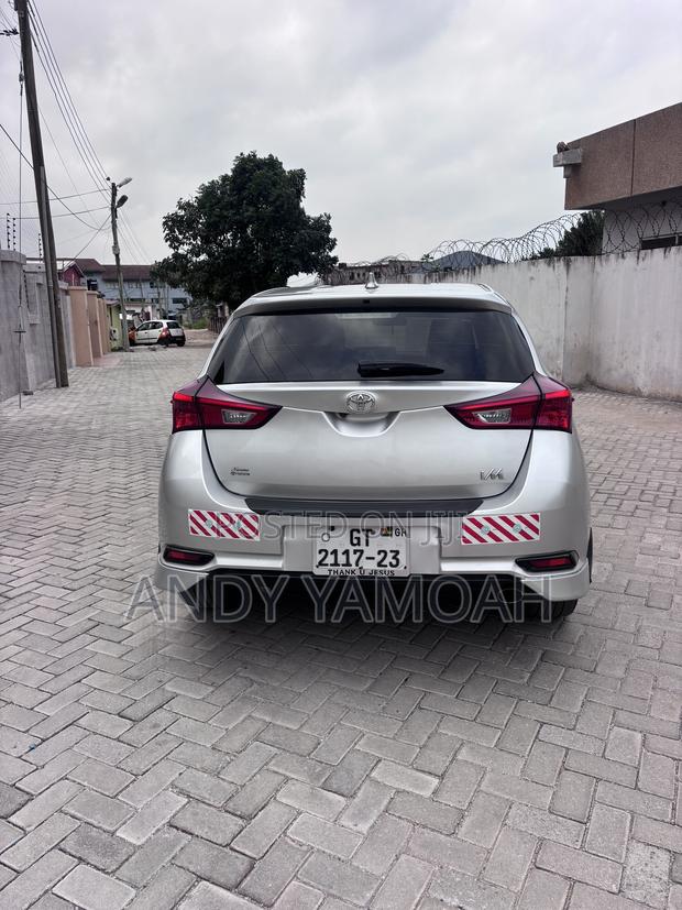 Toyota Corolla 2018 Silver