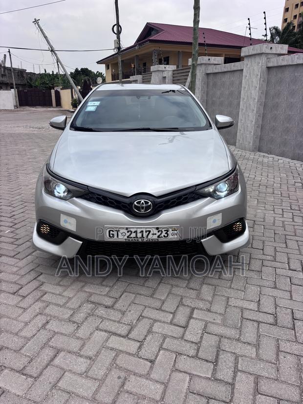 Toyota Corolla 2018 Silver
