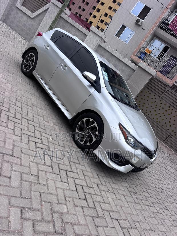 Toyota Corolla 2018 Silver