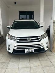 Toyota Highlander 2019 White for sale