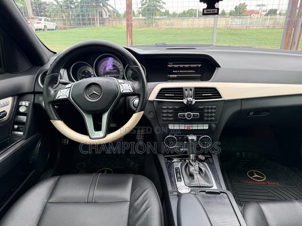 Mercedes-Benz C250 2014 Black