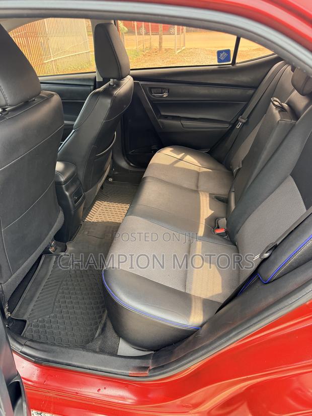 Toyota Corolla 2018 Red