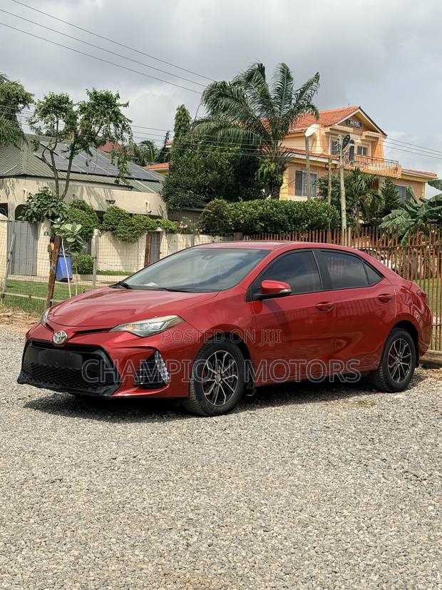 Toyota Corolla 2018 Red