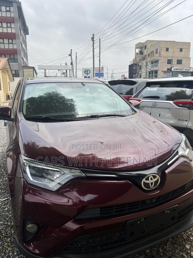 Toyota RAV4 2017 Red