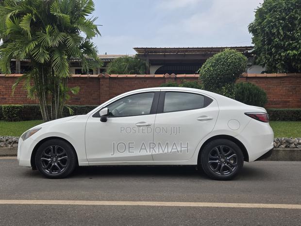 Toyota Yaris iA 1.5 FWD 2016 Off white