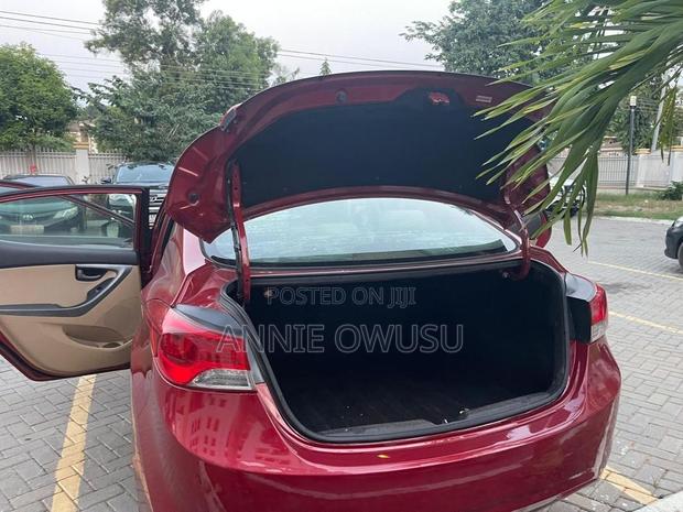 Hyundai Elantra 2012 Burgundy