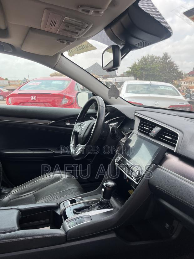 Honda Civic Touring 4dr Sedan (1.5L 4cyl) 2017 Black