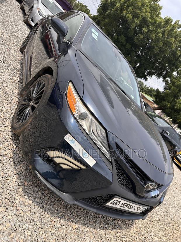 Toyota Camry SE 4dr Sedan (2.5L 4cyl 6A) 2017 Blue