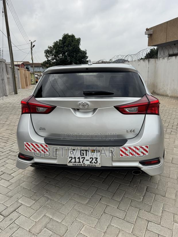 Toyota Corolla 2018 Silver