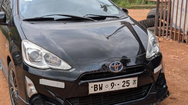 Toyota Aqua 2015 Black