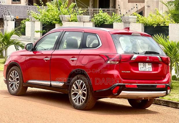 Mitsubishi Outlander 2017 Red