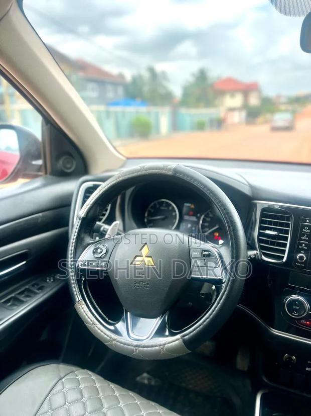 Mitsubishi Outlander 2017 Red