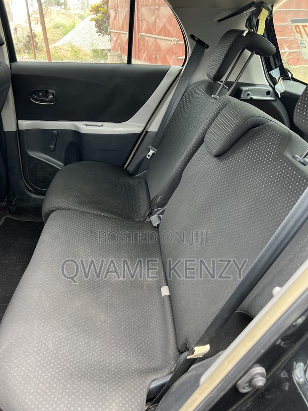Toyota Yaris 2010 Black