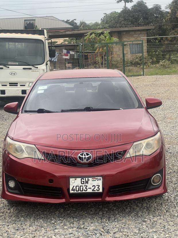 Toyota Camry 2014 Red