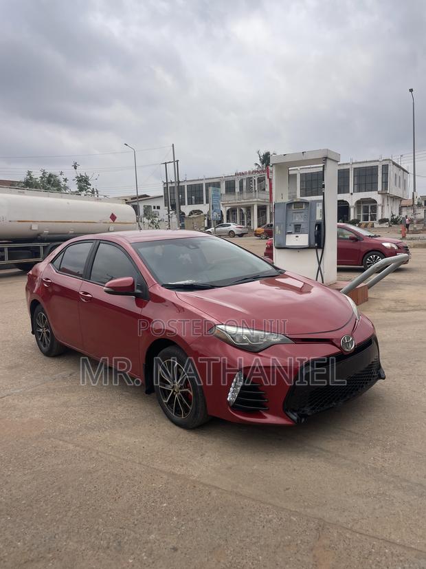 Toyota Corolla 2018 Red