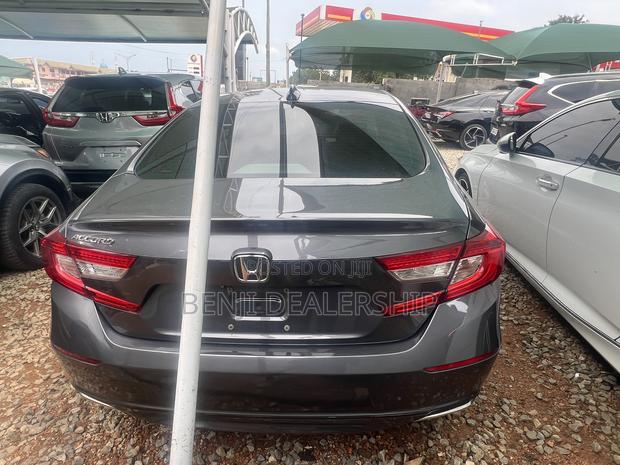 Honda Accord 2018 White